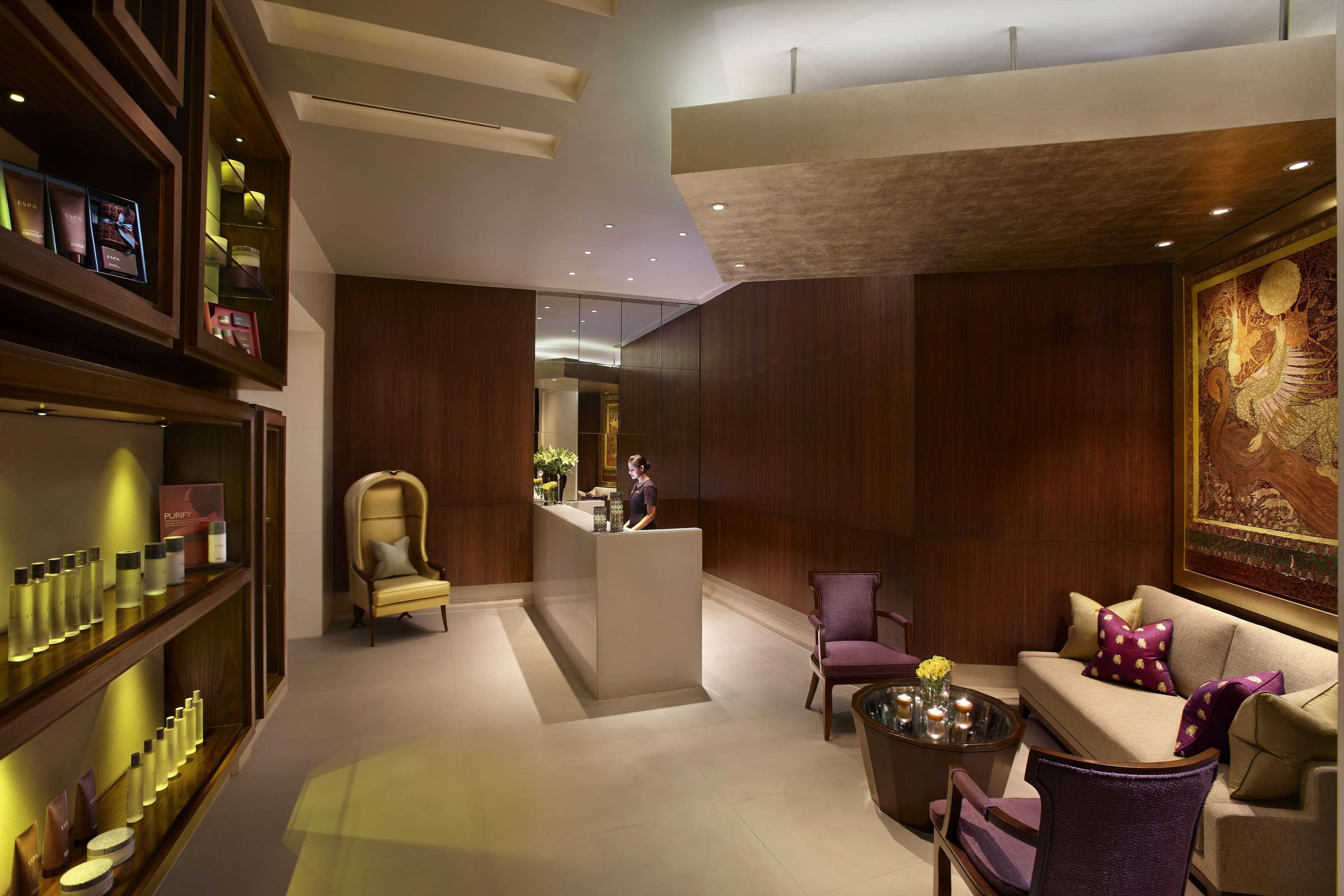 The Leela Palace New Delhi Facilities photo The Spa at The Landmark