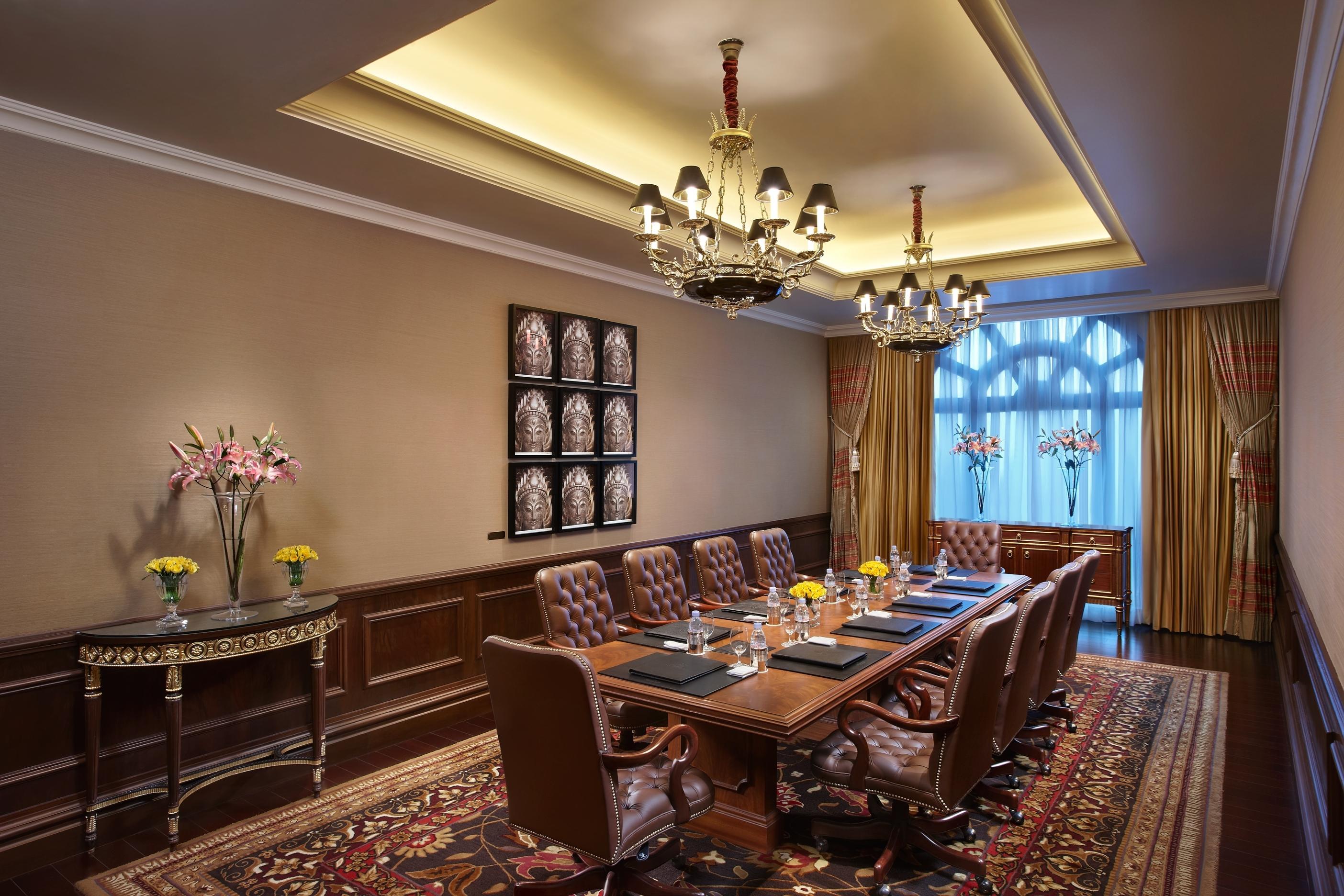 The Leela Palace New Delhi Exterior photo The Imperial Suite