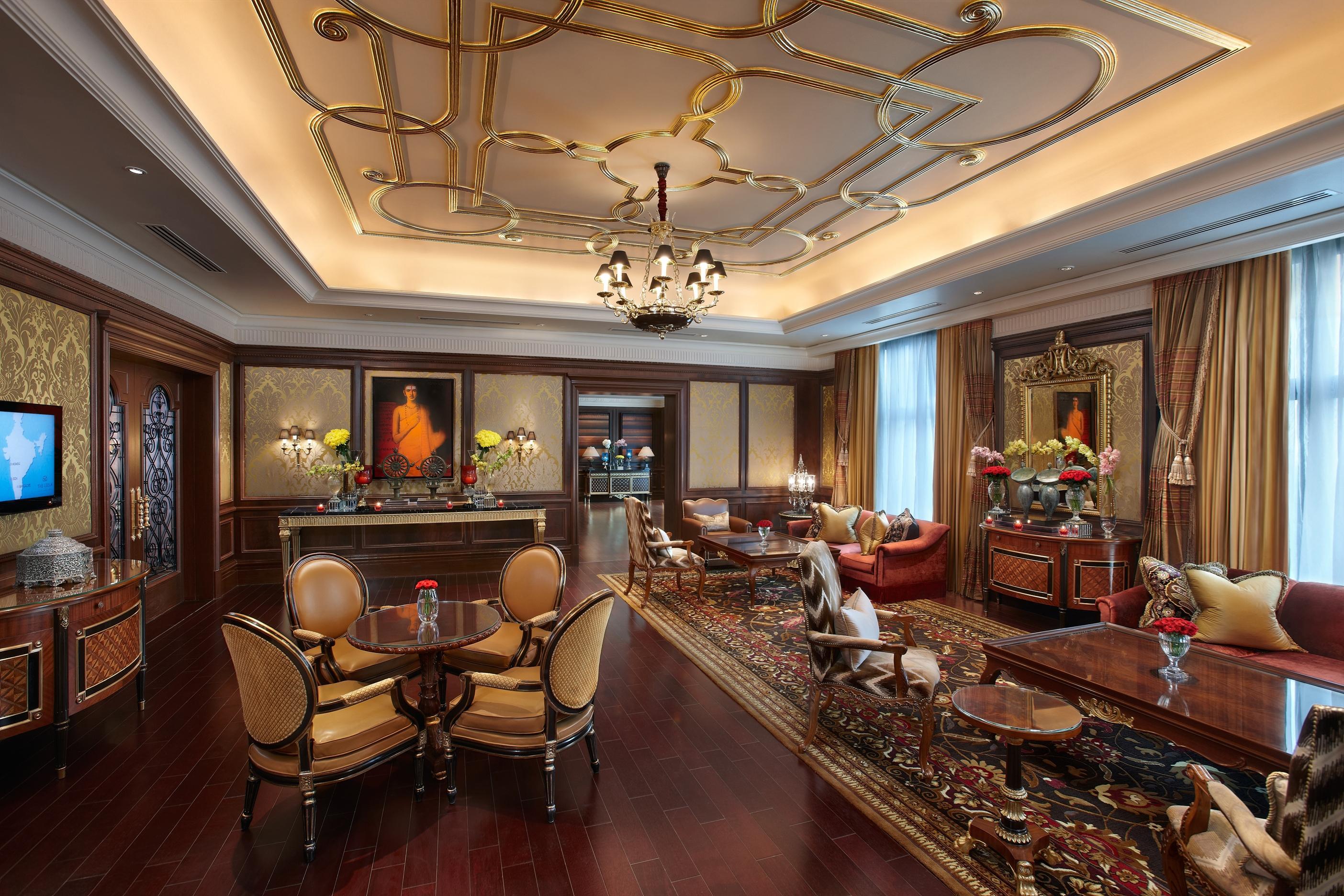 The Leela Palace New Delhi Exterior photo The Imperial Suite