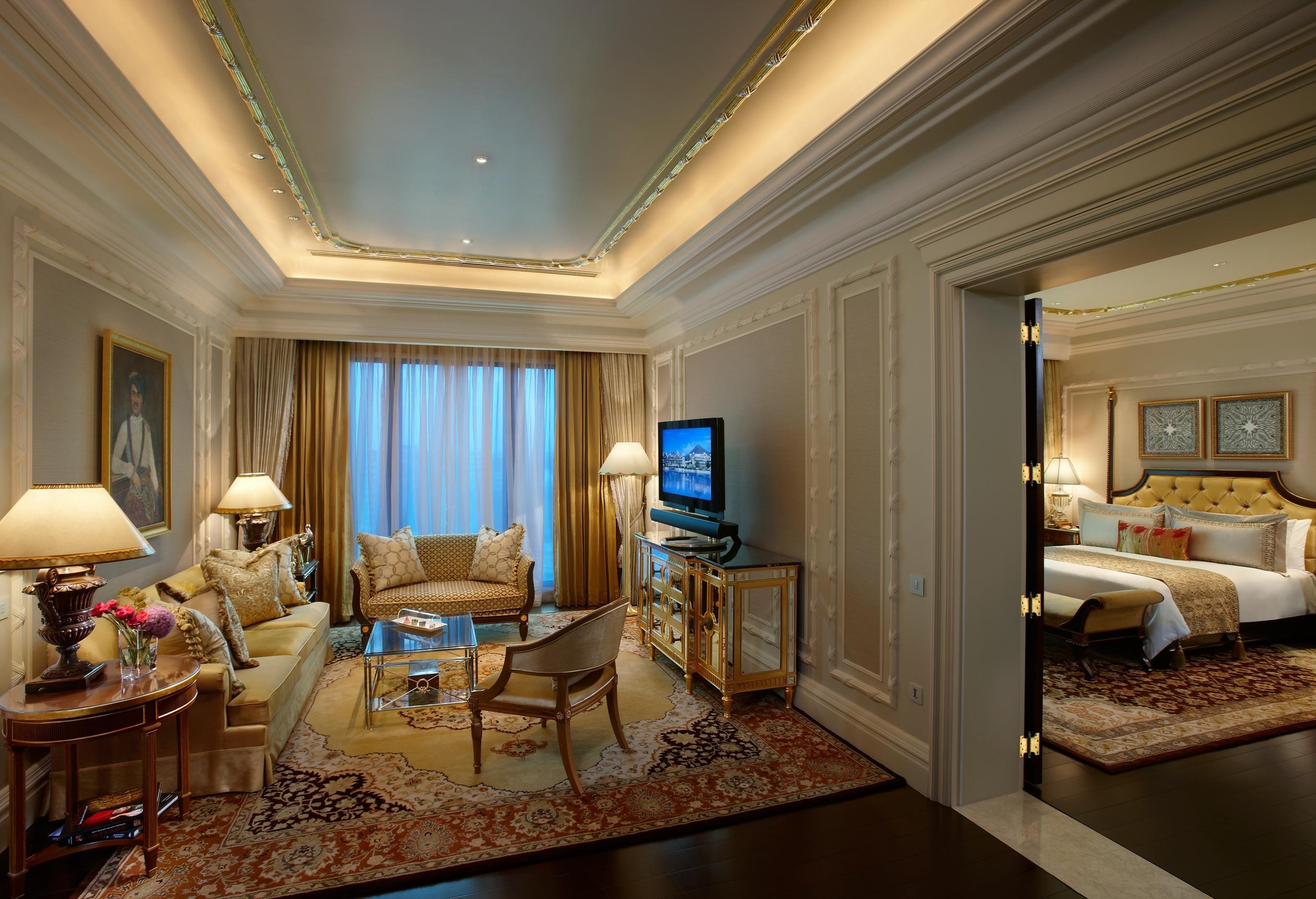 The Leela Palace New Delhi Exterior photo A suite at the hotel