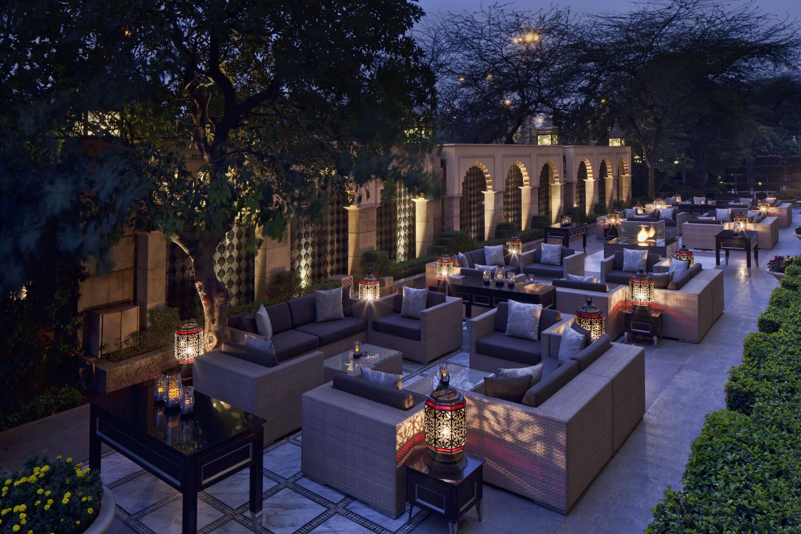 The Leela Palace New Delhi Restaurant photo The Bar at The Oberoi