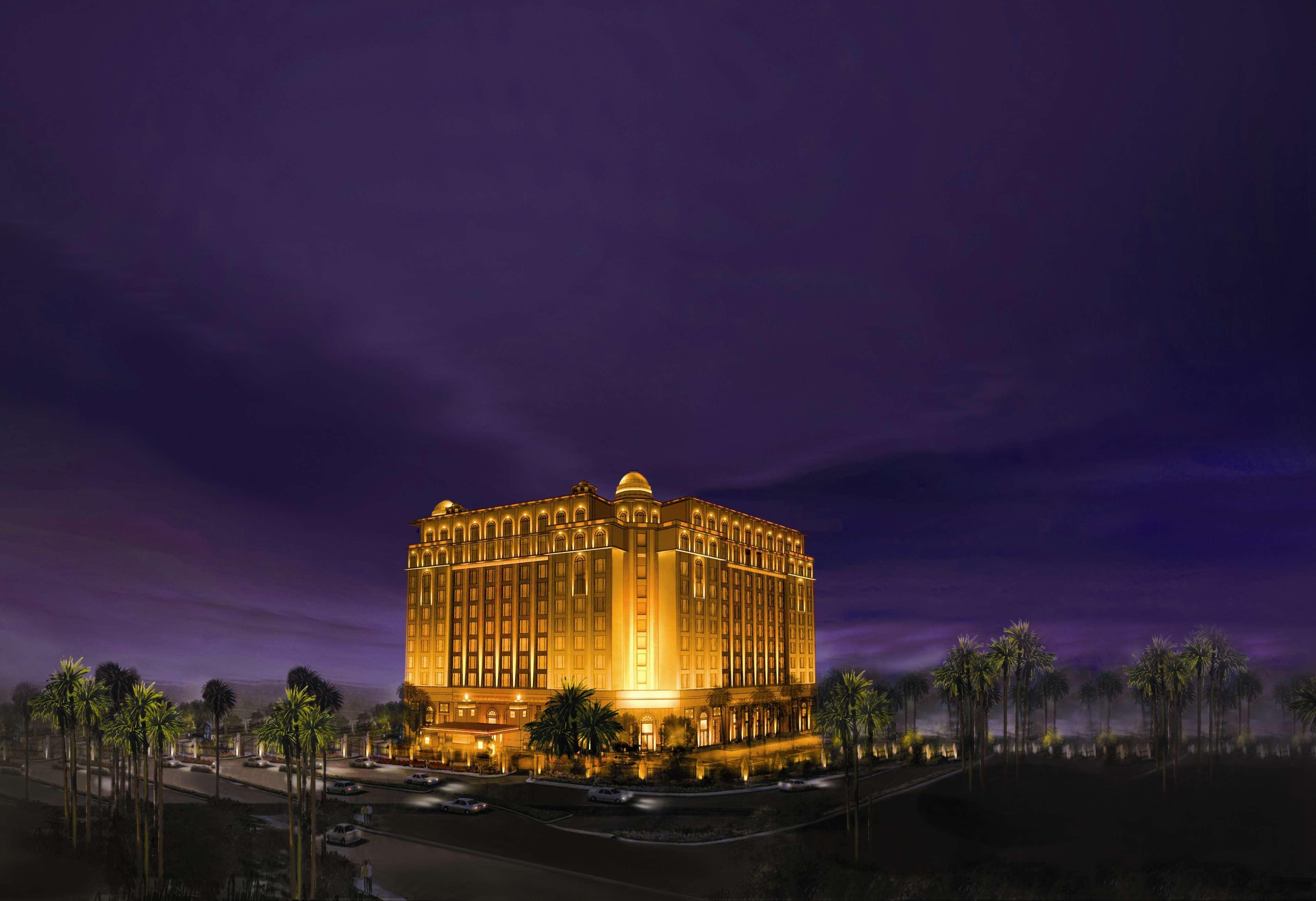 The Leela Palace New Delhi Exterior photo The Ritz-Carlton, Riyadh