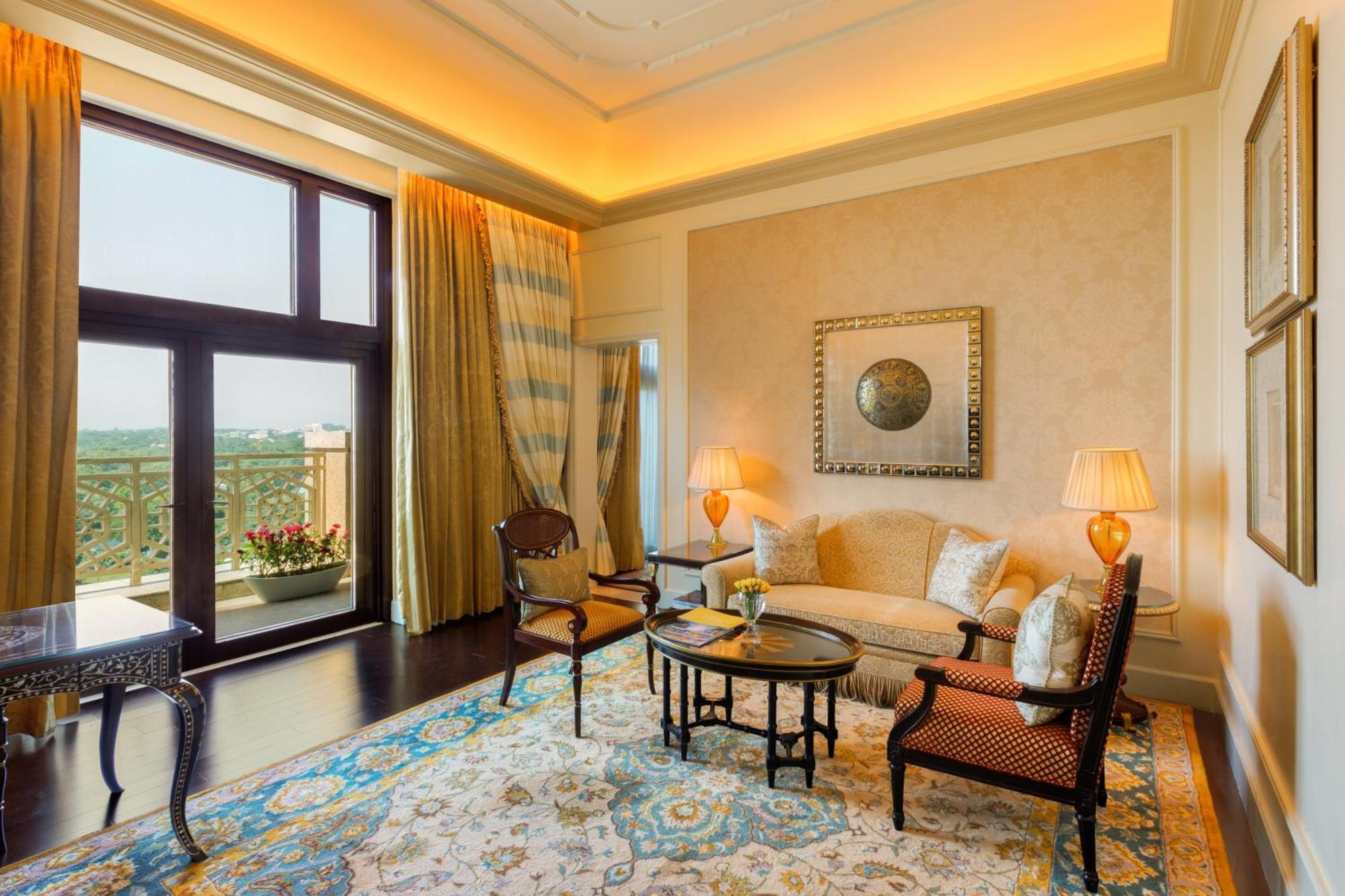 The Leela Palace New Delhi Exterior photo A living room at the Taj Mahal Palace, Mumbai