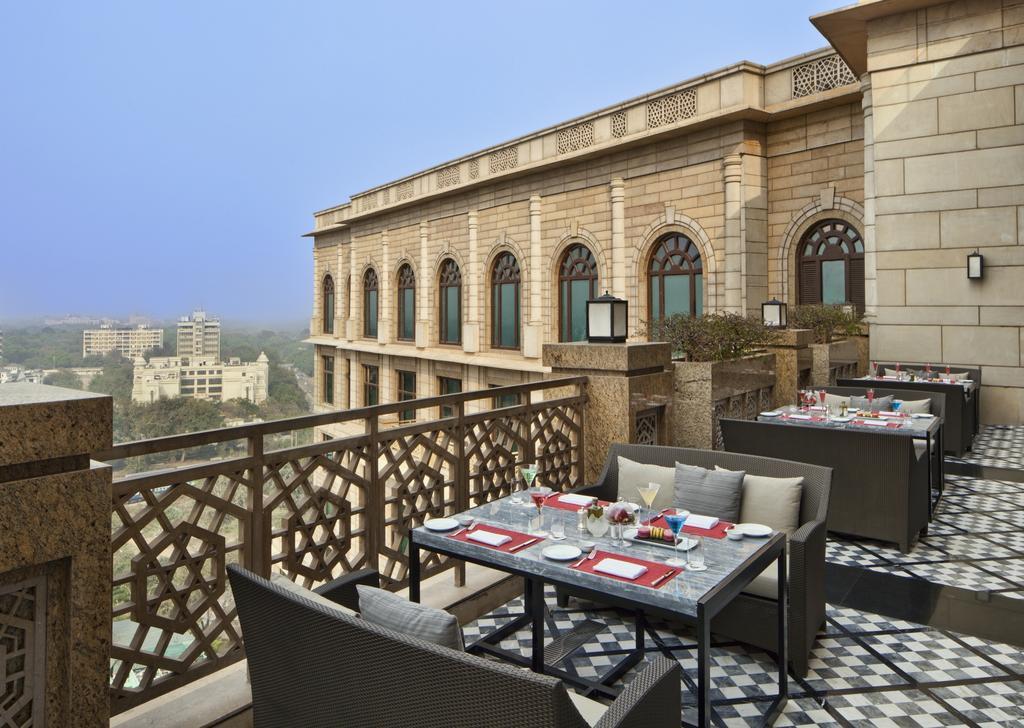 The Leela Palace New Delhi Restaurant photo The Terrace at The Oberoi