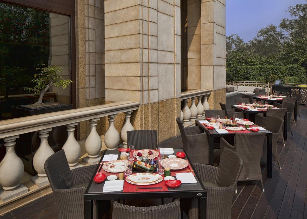The Leela Palace New Delhi Exterior photo The Terrace at The Oberoi