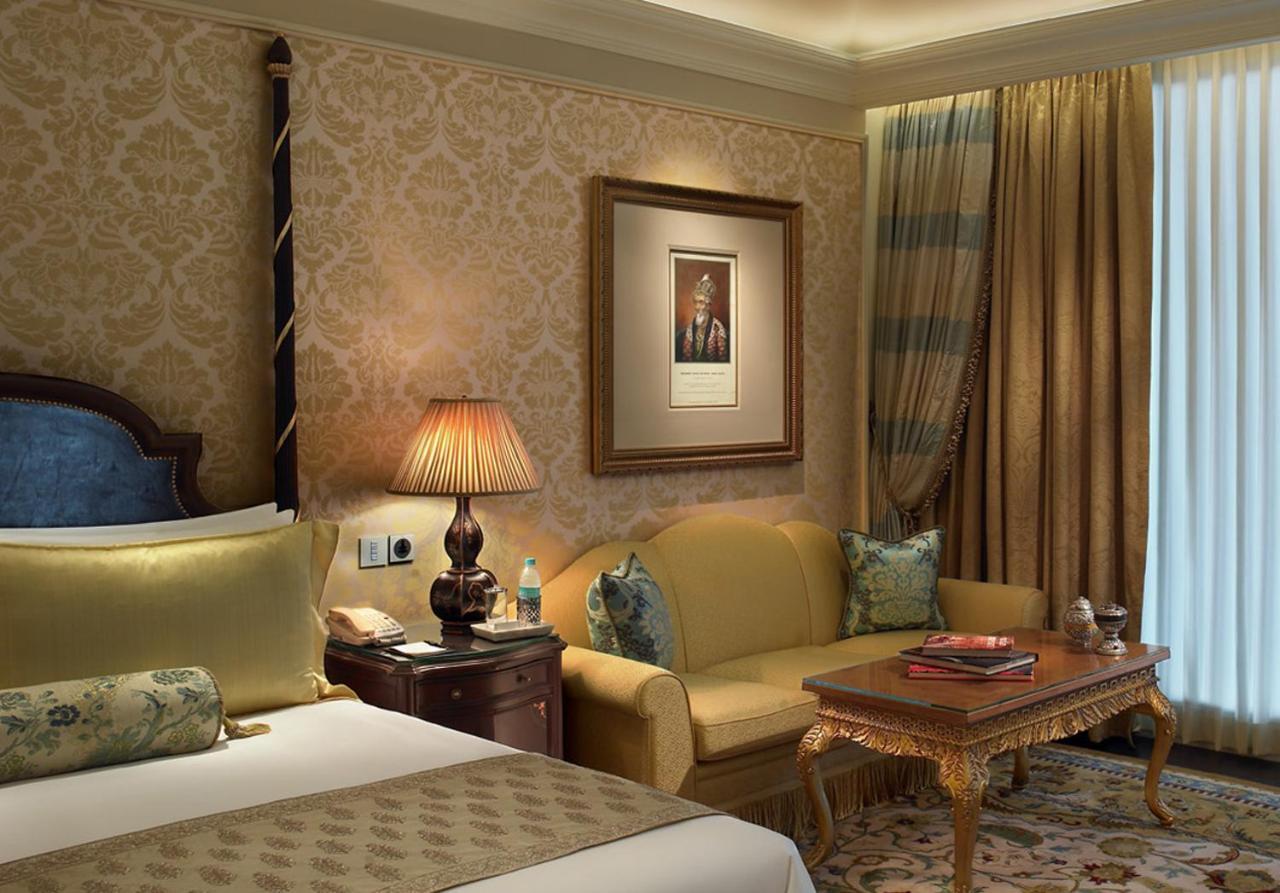 The Leela Palace New Delhi Exterior photo A room at the Taj Mahal Palace