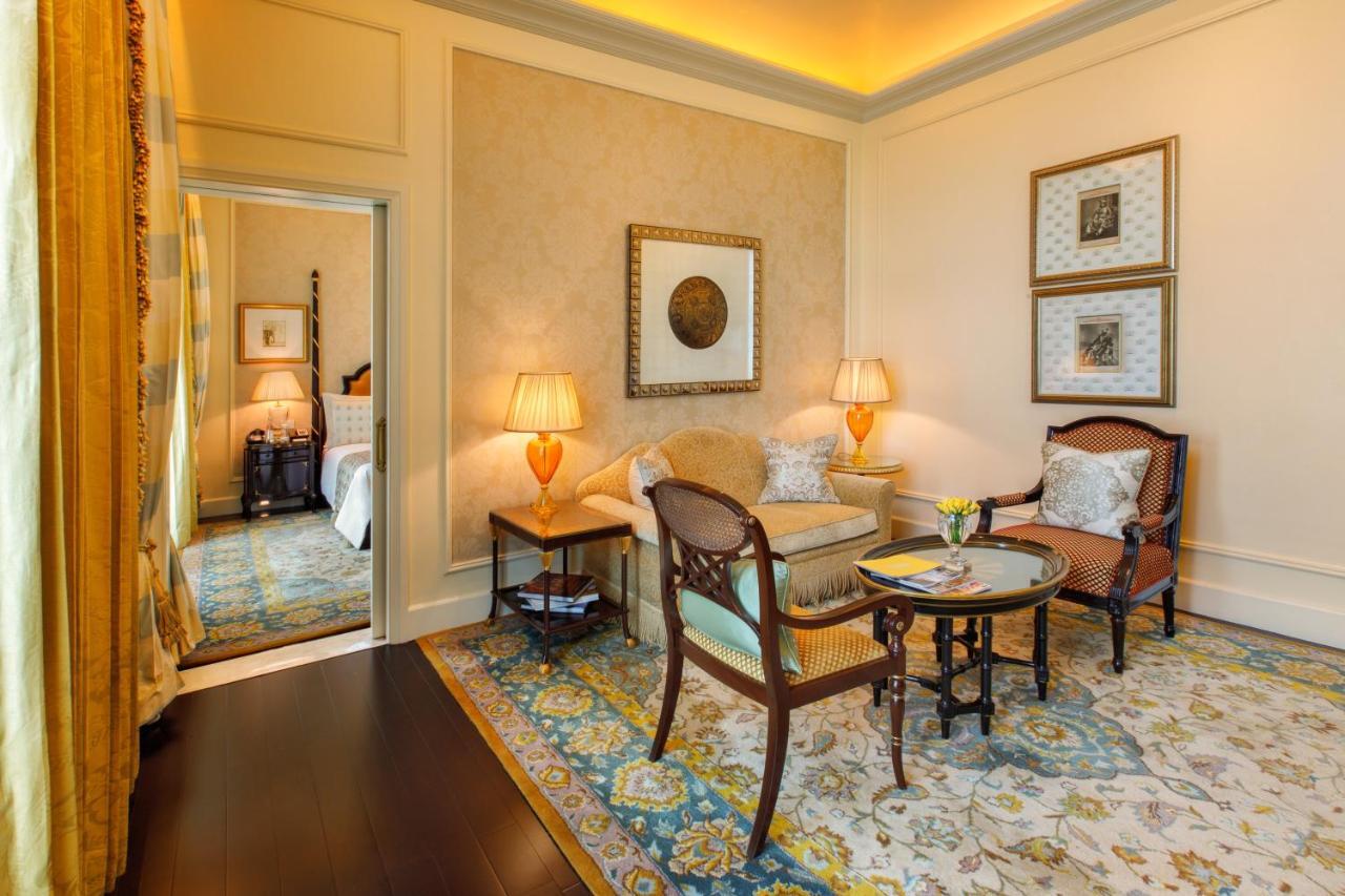 The Leela Palace New Delhi Exterior photo A suite at the Taj Mahal Palace
